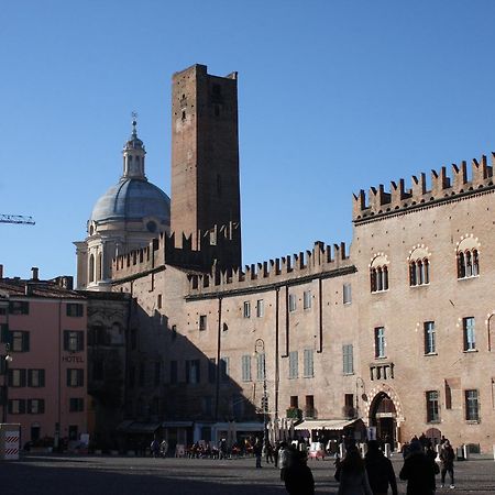 B&B Casa Dei Poeti 曼托瓦 外观 照片